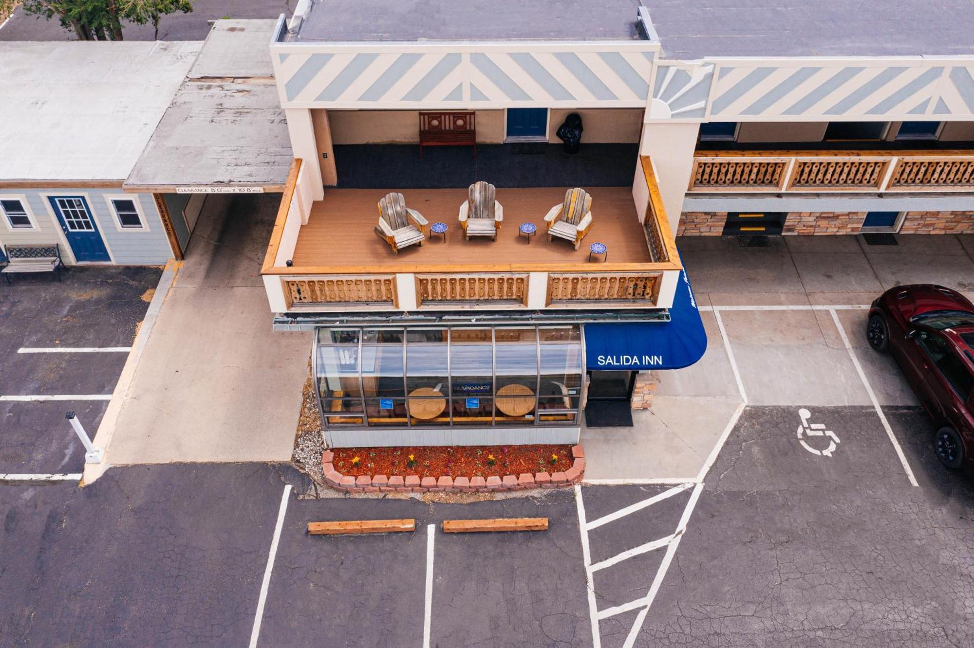 Salida Inn & Monarch Suites Bagian luar foto