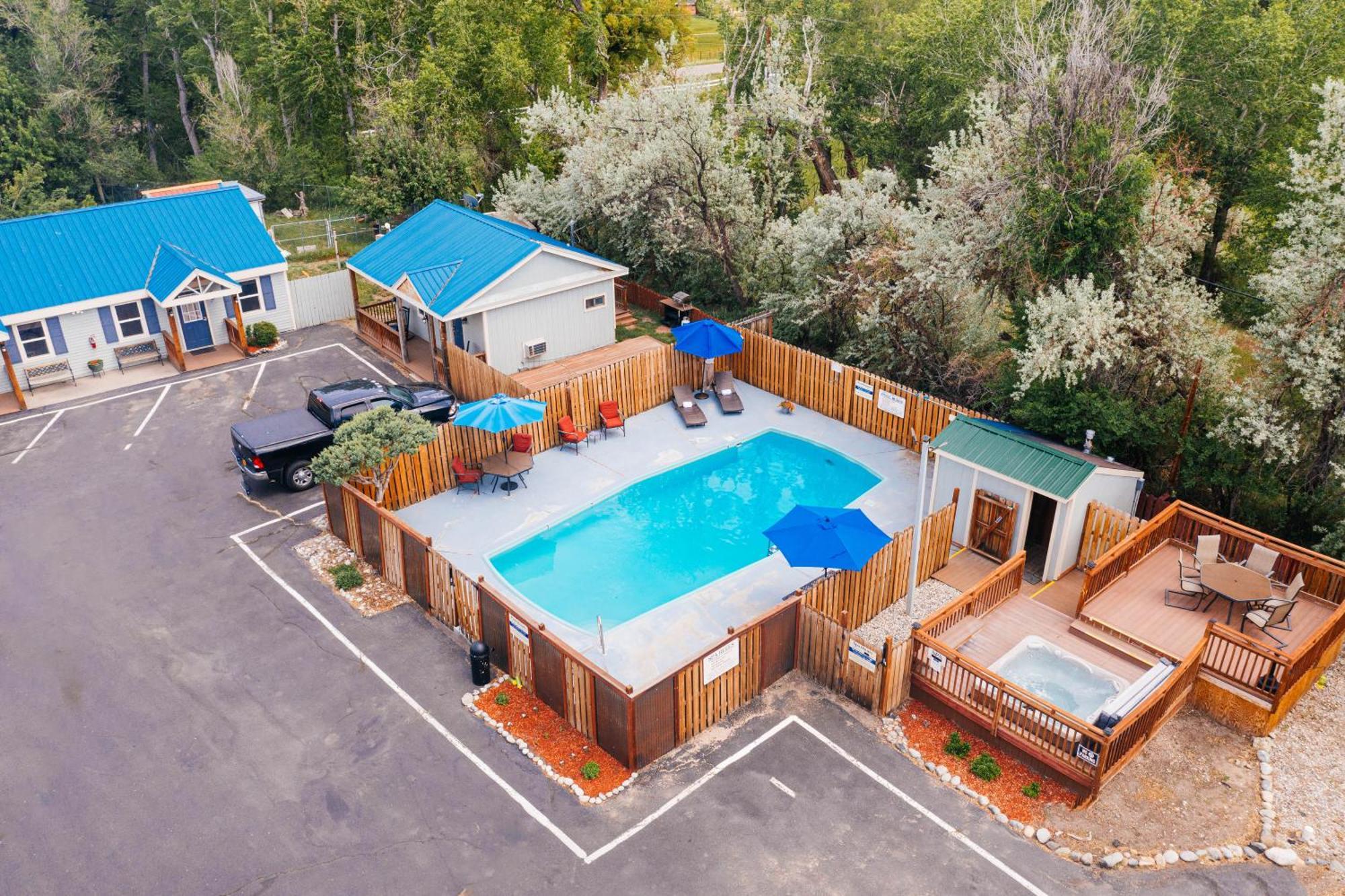 Salida Inn & Monarch Suites Bagian luar foto