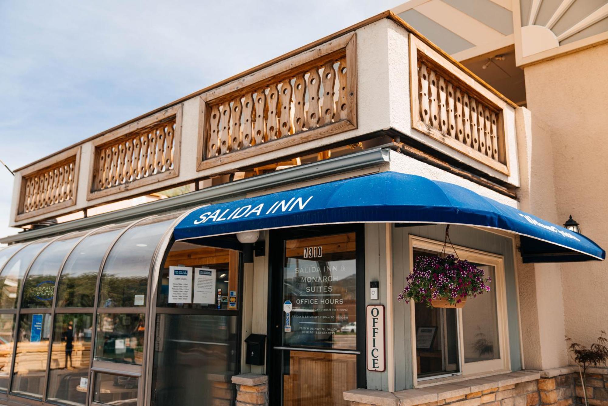 Salida Inn & Monarch Suites Bagian luar foto