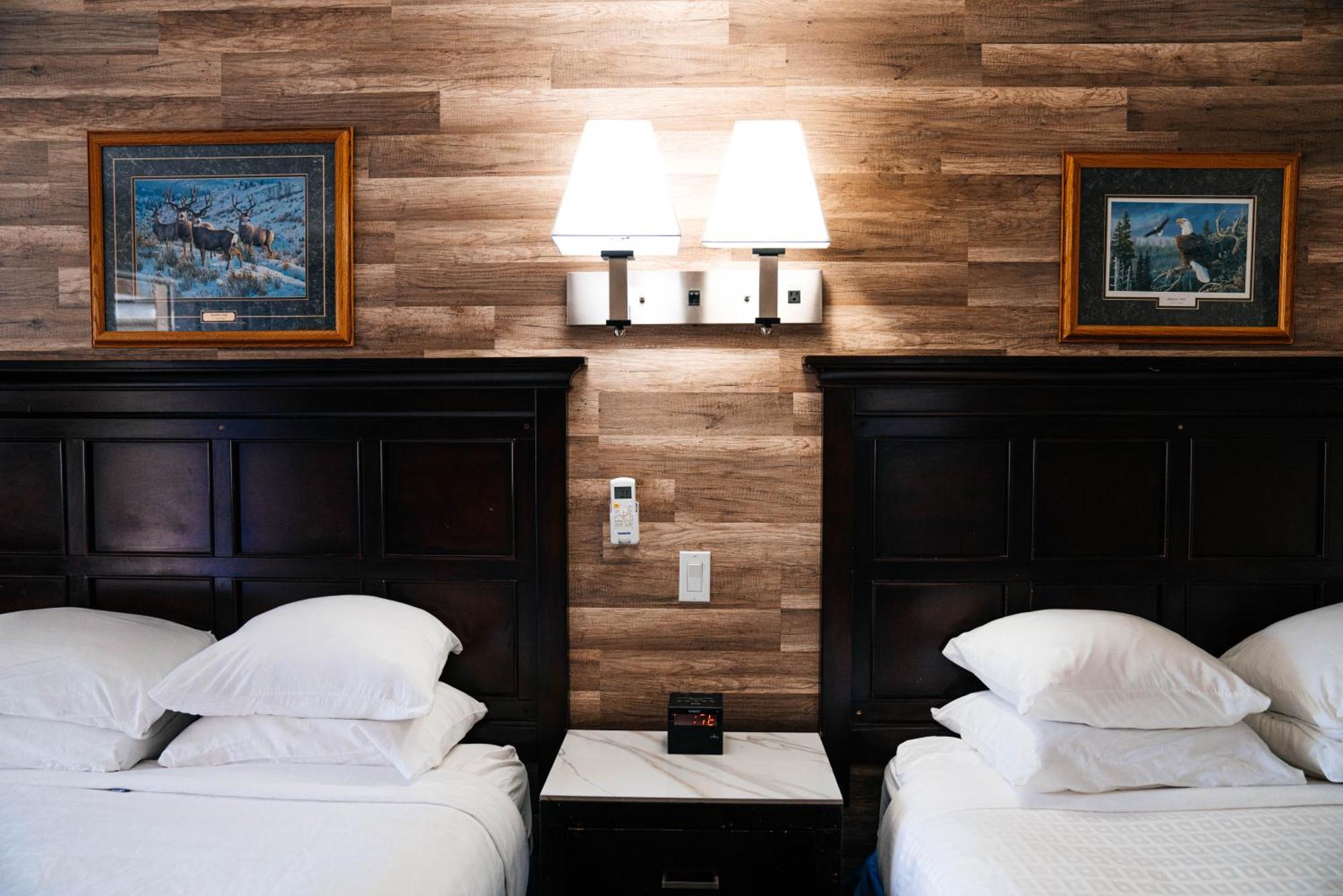 Salida Inn & Monarch Suites Bagian luar foto