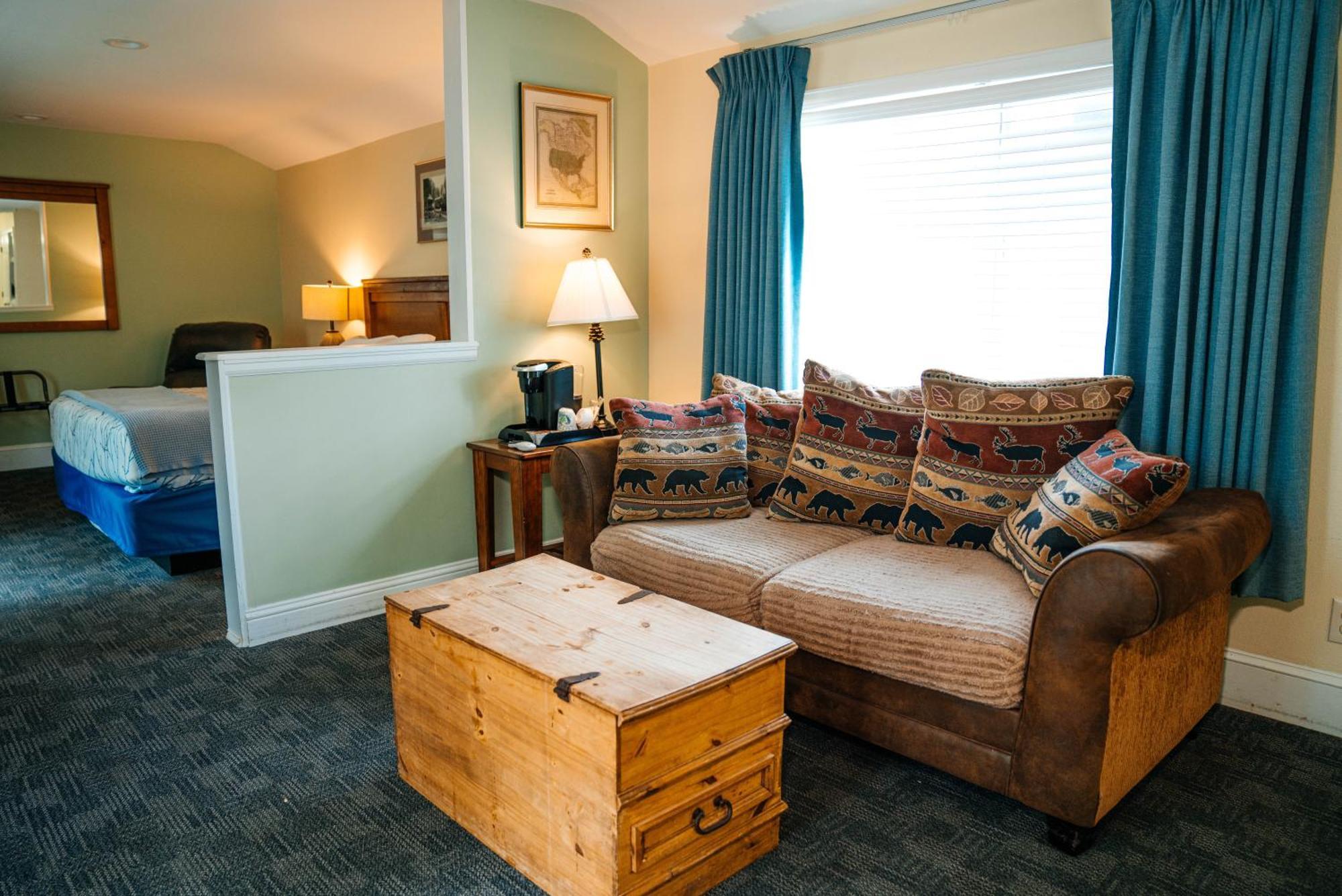 Salida Inn & Monarch Suites Bagian luar foto